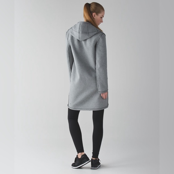 Lululemon &go When You’re Cold Wrap XL - Picture 3 of 7